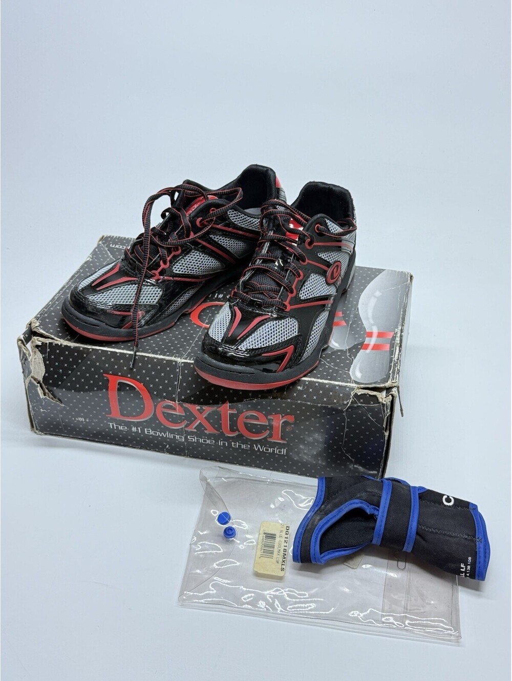 Dexter Megan Women’s Bowling Shoes 9.5 M Black Red B4265-17U w/ Box